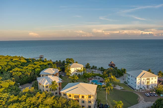 Penthouse Beach front Condo – Best Views! — Placencia, Belize