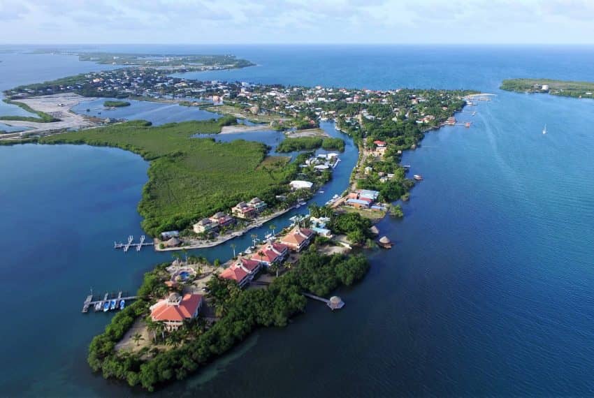 Mainland Island Lot in Placencia — Placencia, Belize