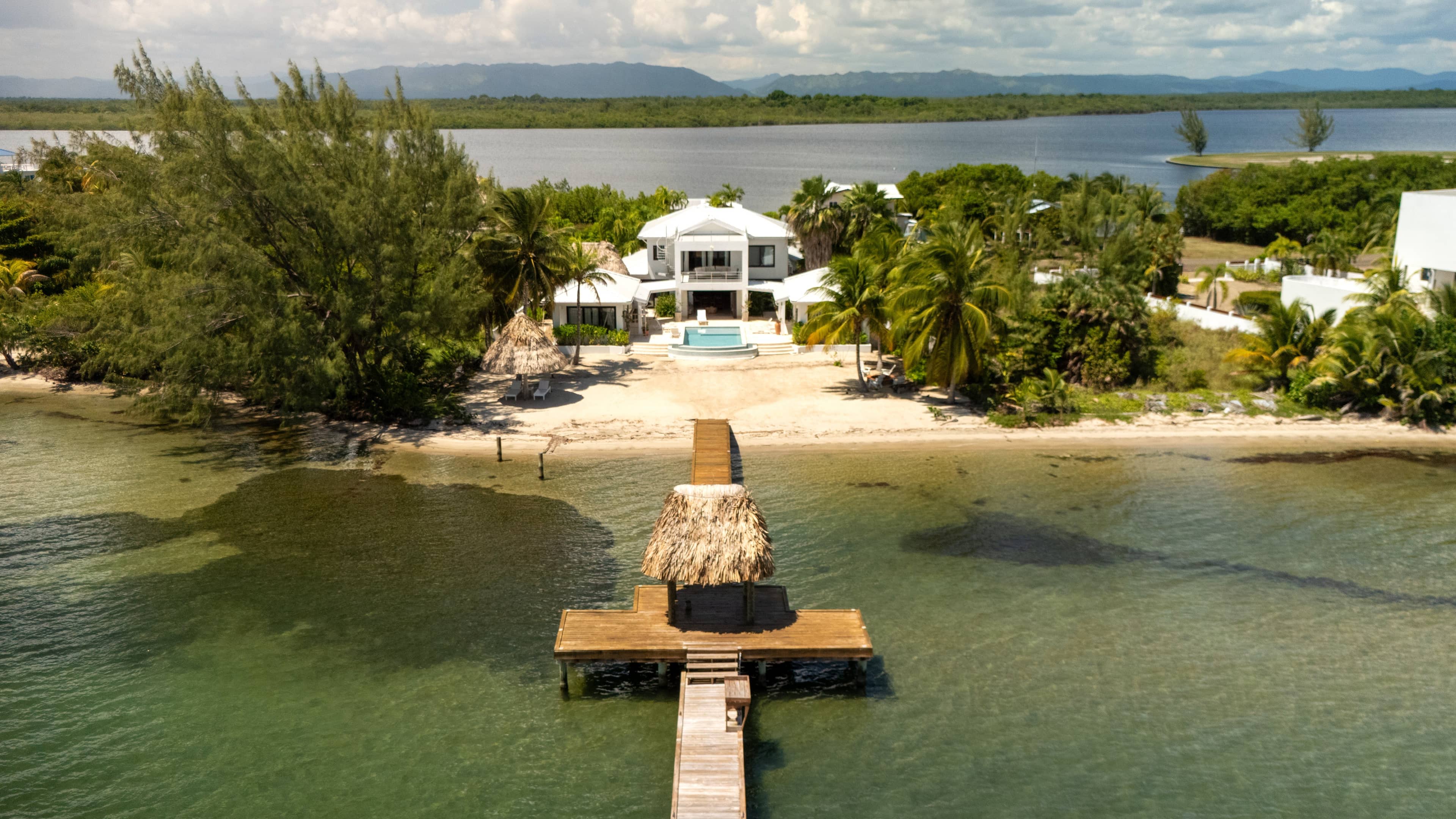 Luxurious Family Villa on the Caribbean Sea — Placencia, Belize