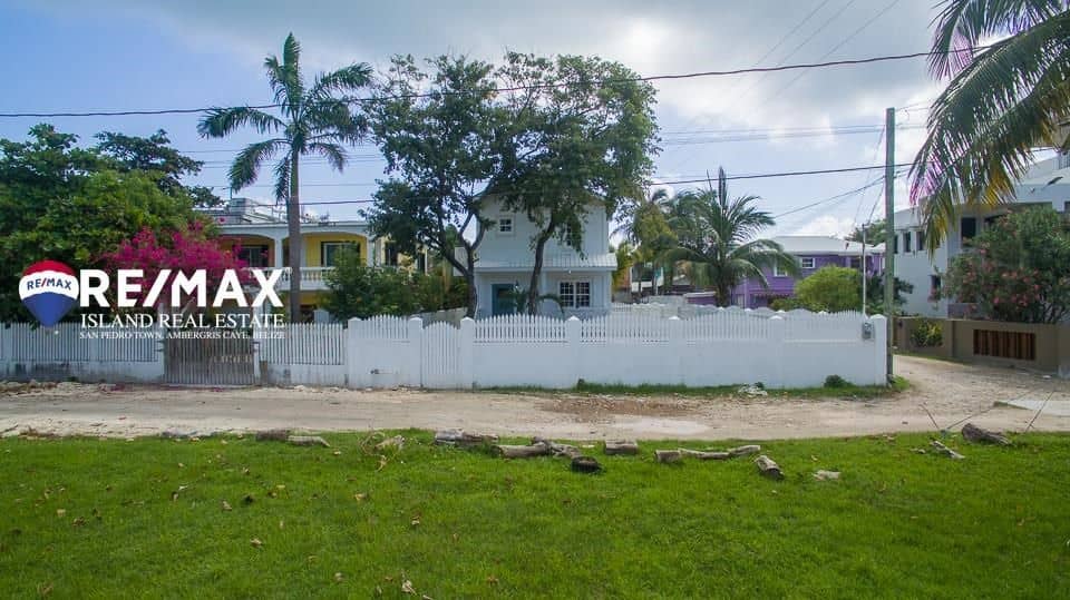 Your Island Home — Ambergris Caye, Belize