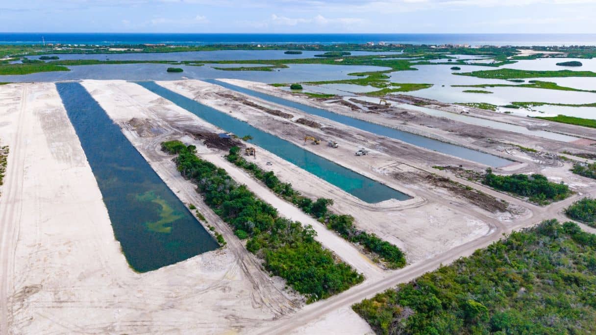 Canal-Front Property in East Bay Belize Ambergris Caye — Ambergris Caye, Belize