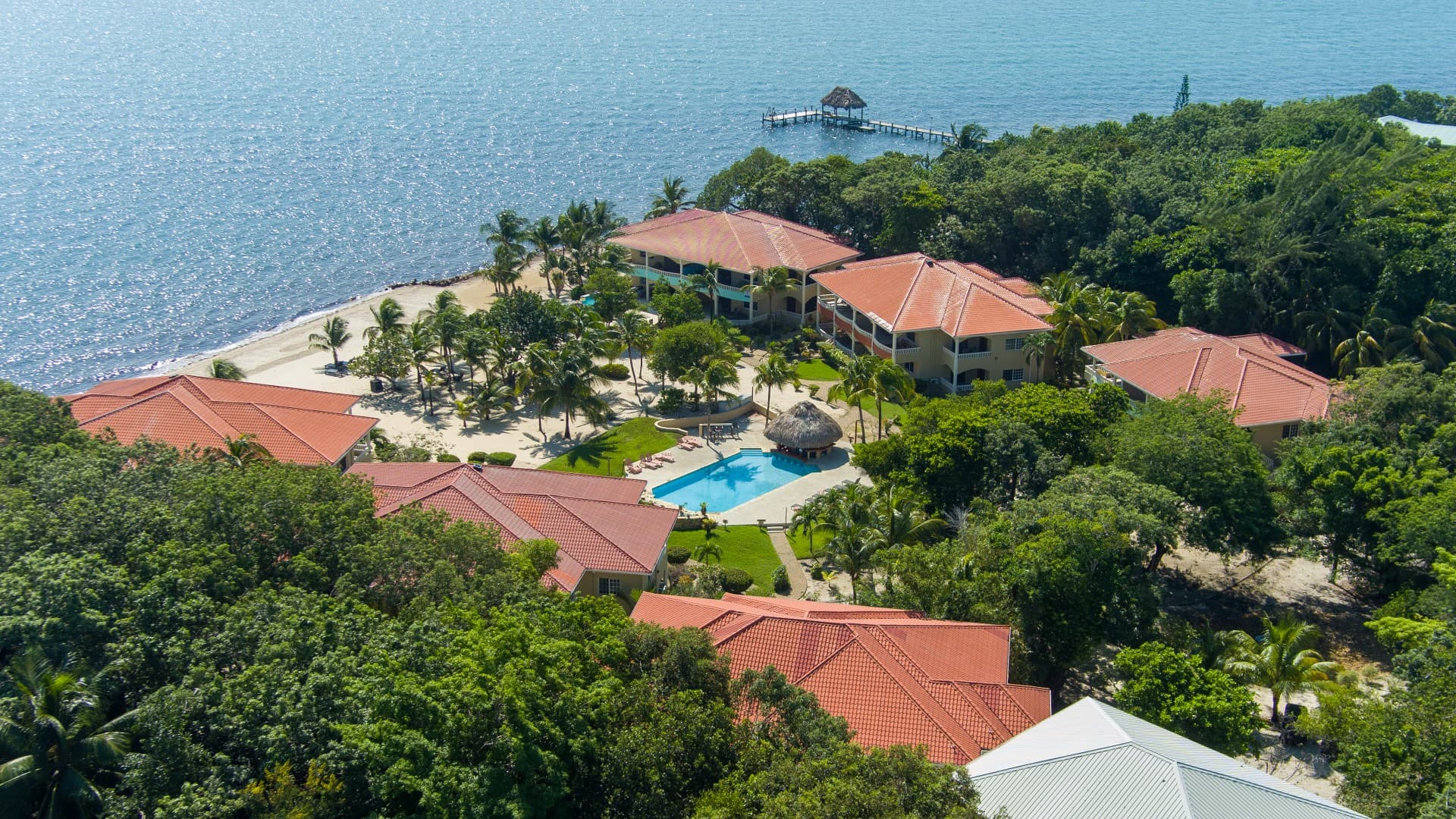 Spacious Villa at Premium Beachfront in Belize — photo 1 of 25