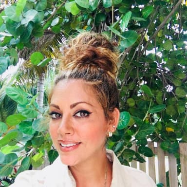 Lisa Quiroz, REMAX Island Real Estate