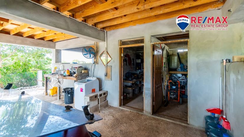 Tropical Off-Grid Home with Rare Included Extras – Parcel 7806 ...