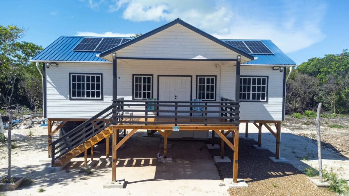 Belize Secret Beach 2-Bedroom Sustainable House — photo 1 of 19
