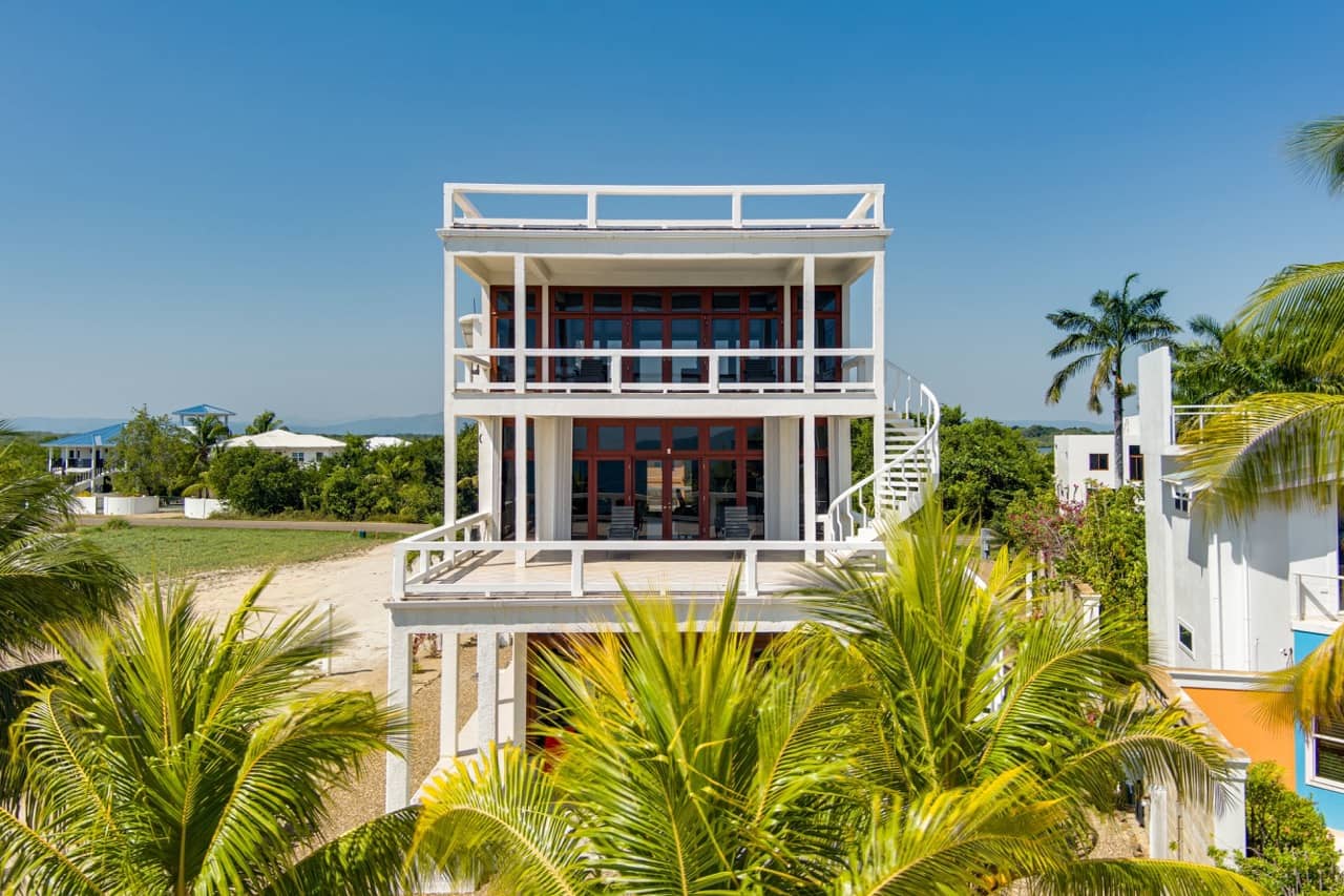 Beachfront Home with Endless Views — Placencia, Belize