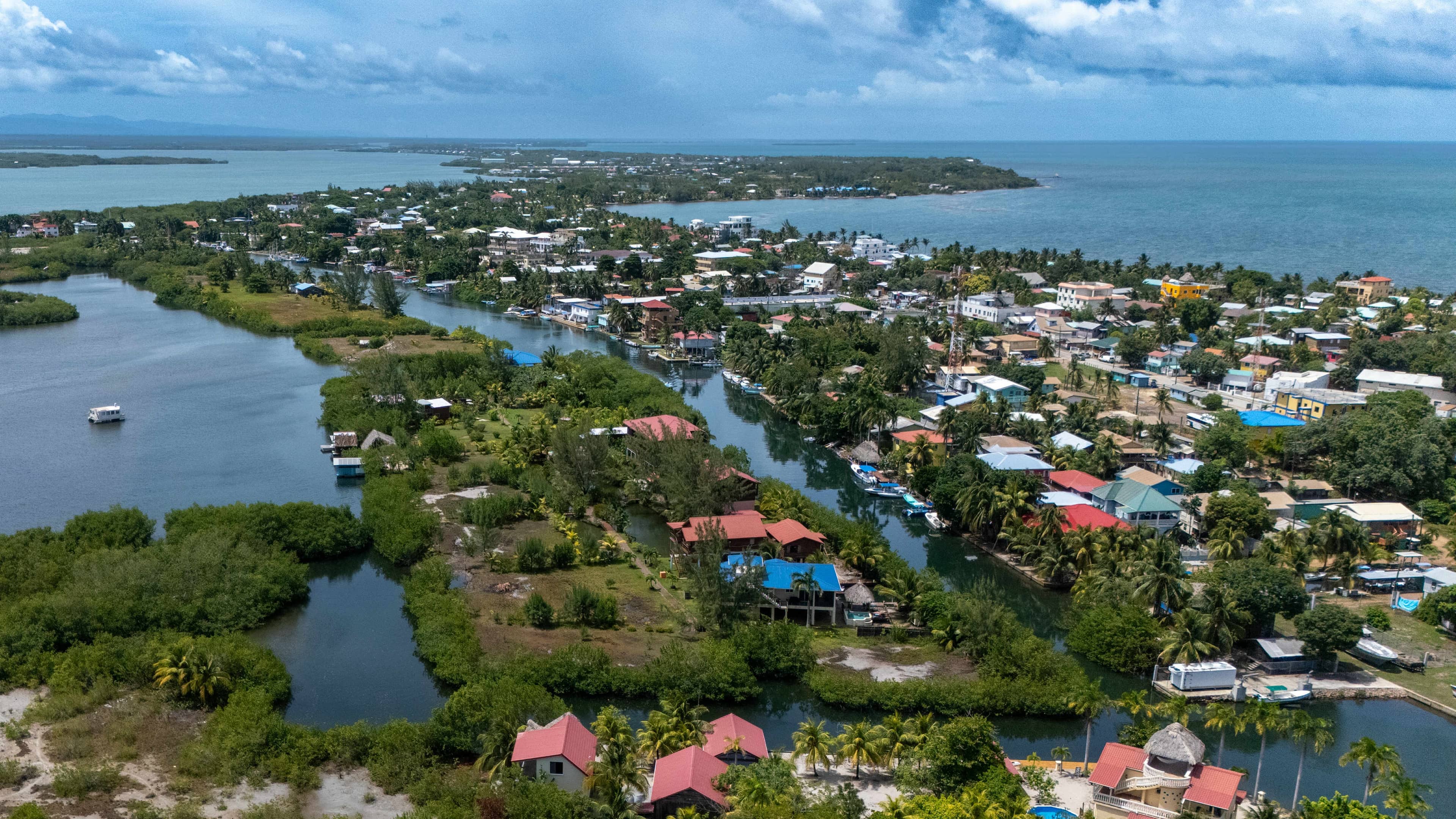 Island Living at Its Best – Exclusive Lagoon Lots Available in Las Brisas, Placencia! — Placencia, Belize