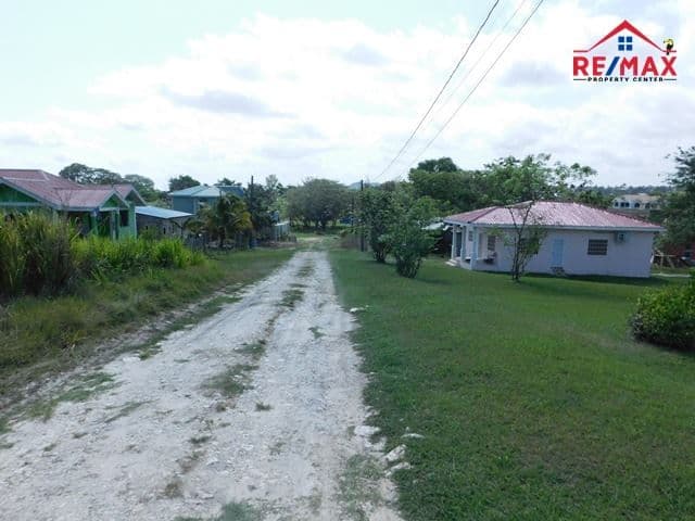 A Very Large Residential Lot in San Ignacio — photo 1 of 6