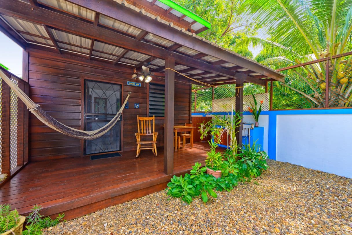 B3007 – Oasis in the Heart of Hopkins! ("Latitude 17") — photo 1 of 15