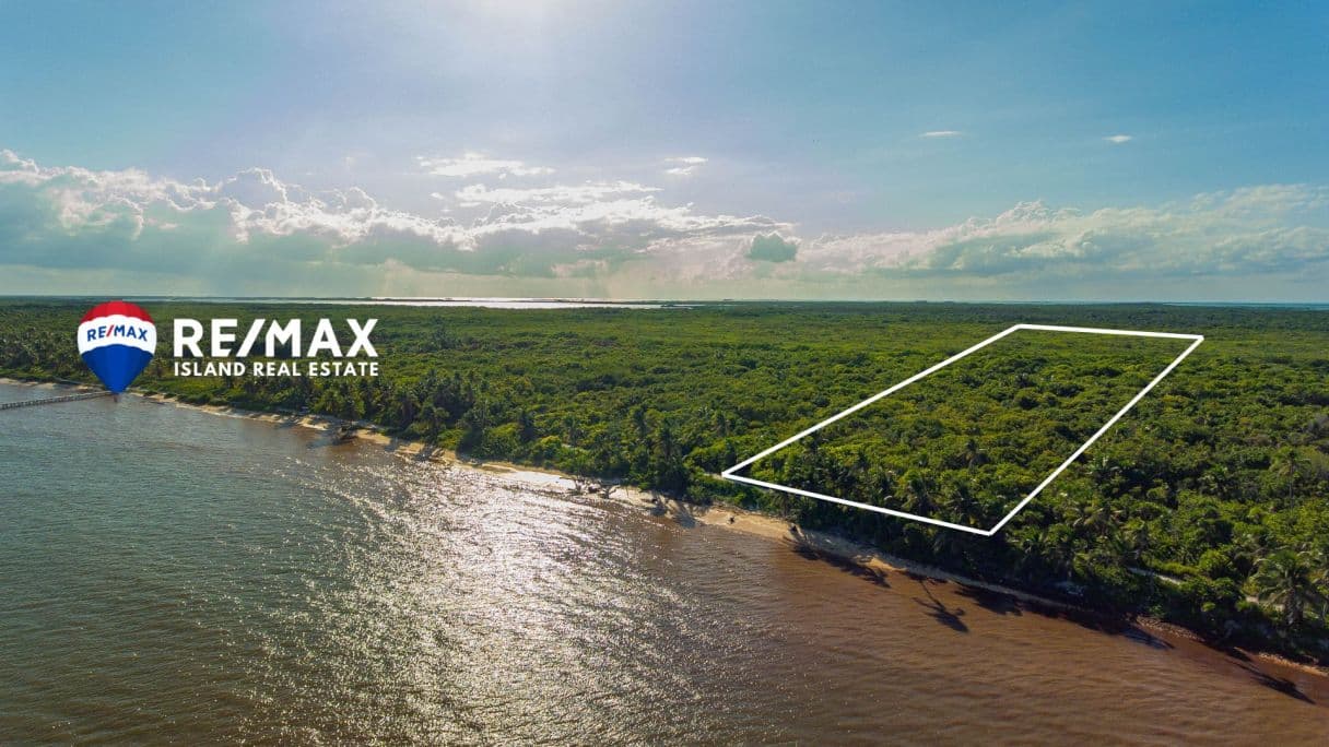 Massive Beachfront Property for Sale in Punta Azul | Ambergris Caye Real Estate — photo 1 of 7