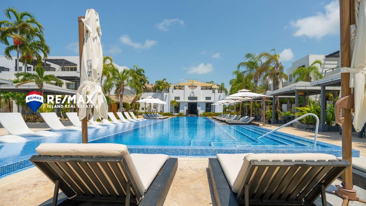Stunning Beachfront Condo for Sale – Las Terrazas Resort, San Pedro, Belize — San Pedro, Belize