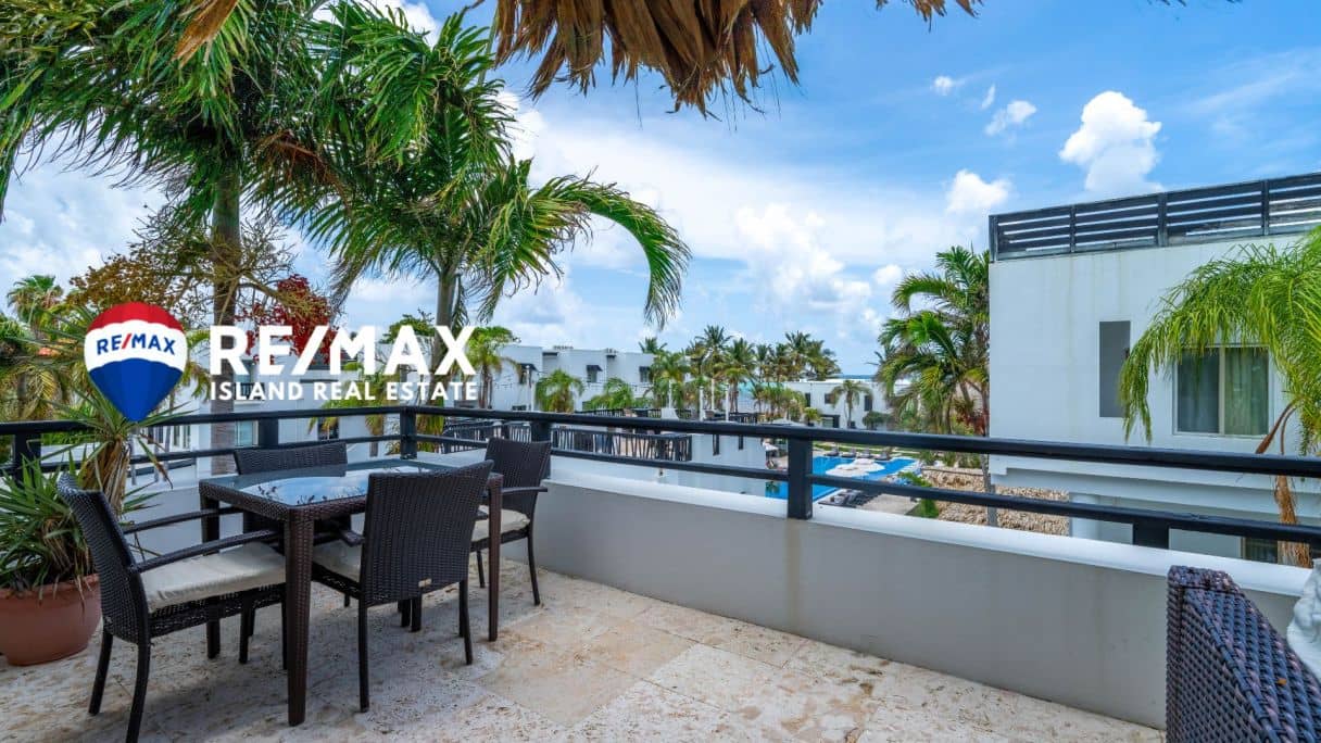 Blue Water Beach Villas Unit D3 Beachfront Condo — San Pedro, Belize