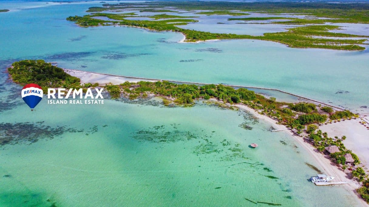 Ambergris Caye West Coast Beachfront Lot Near Secret Beach — photo 1 of 13