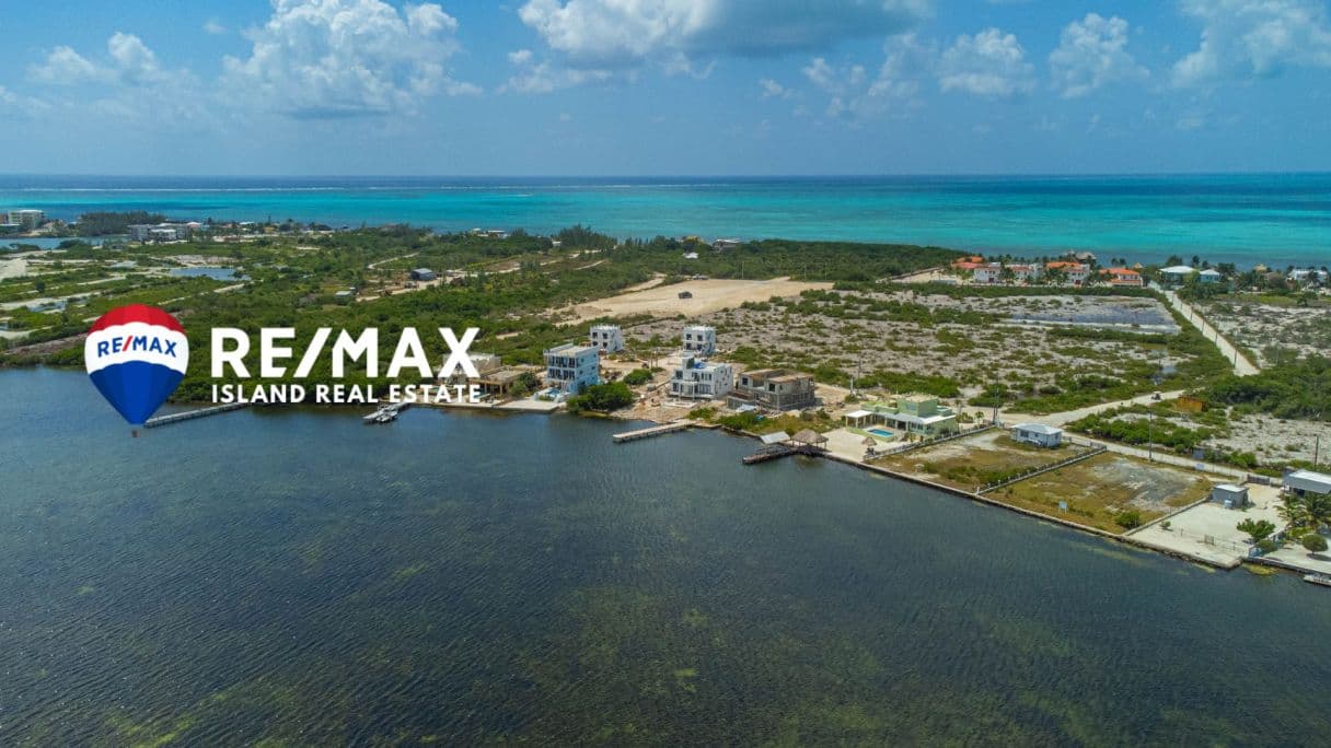 Tarpon Bay Waterfront Homesite Near San Pedro — photo 1 of 13