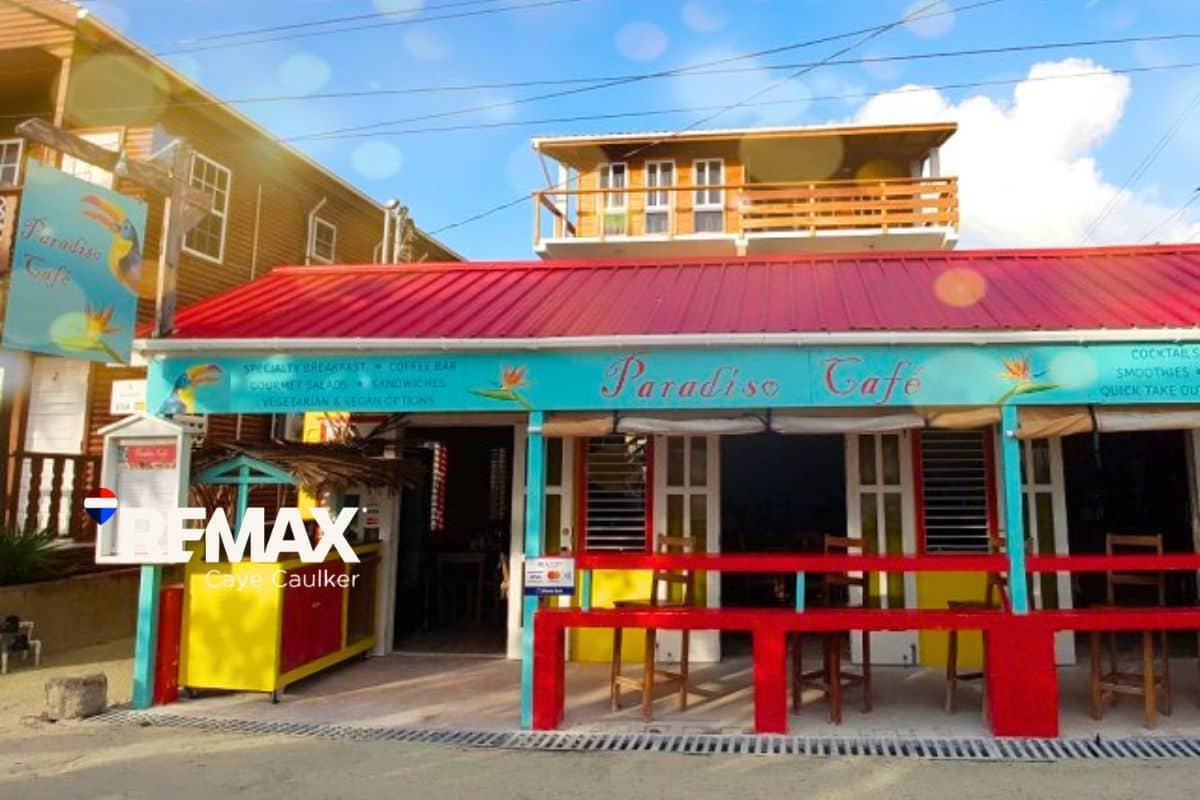 Oceanfront Restaurant Business for Sale in Caye Caulker Belize — Caye Caulker, Belize