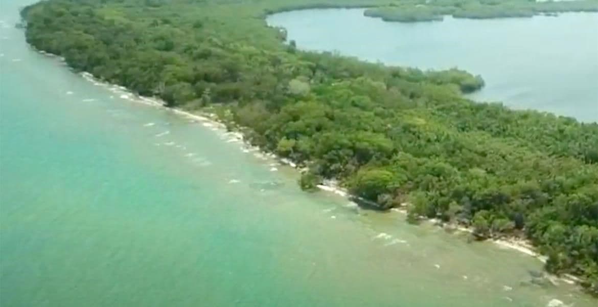 Beach/ Lagoonfront Combo just north of Hopkins — photo 1 of 4