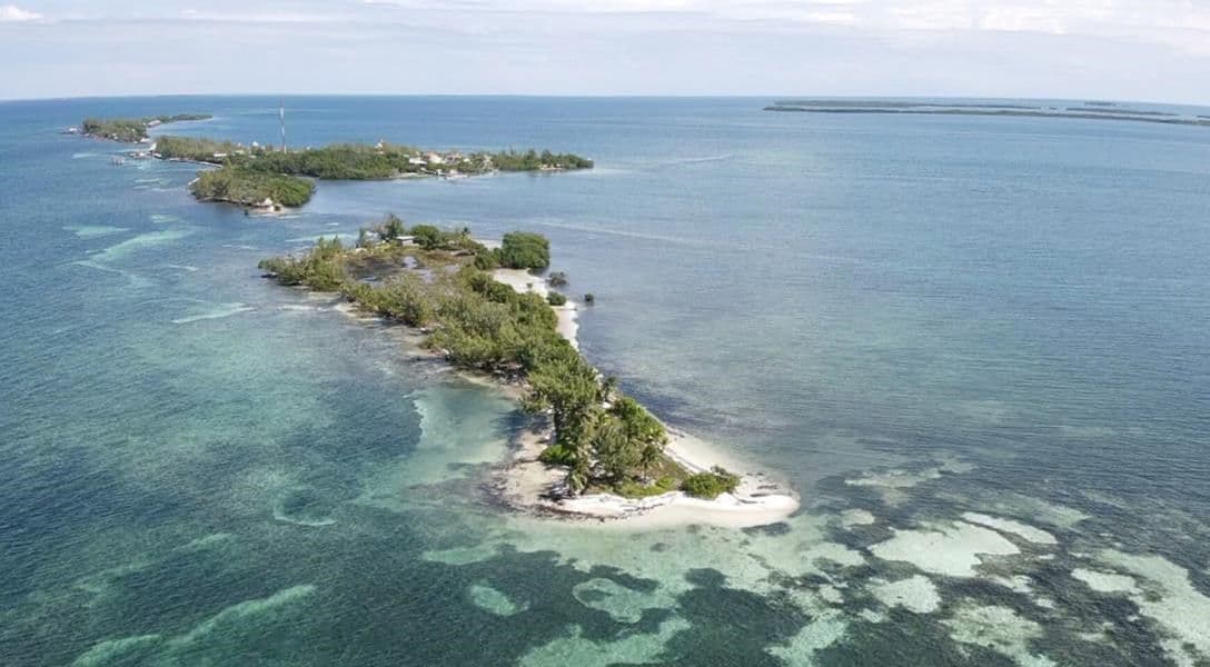 South Cocoplum Caye — photo 1 of 4