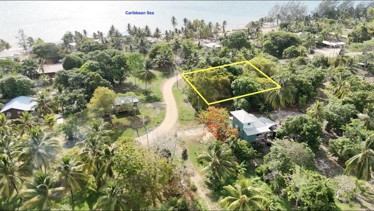 Sea view lot with a small home in Riversdale — photo 1 of 4