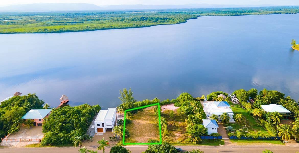 Stunning Lagoonfront Lot with Breathtaking Mountain Views — photo 1 of 7