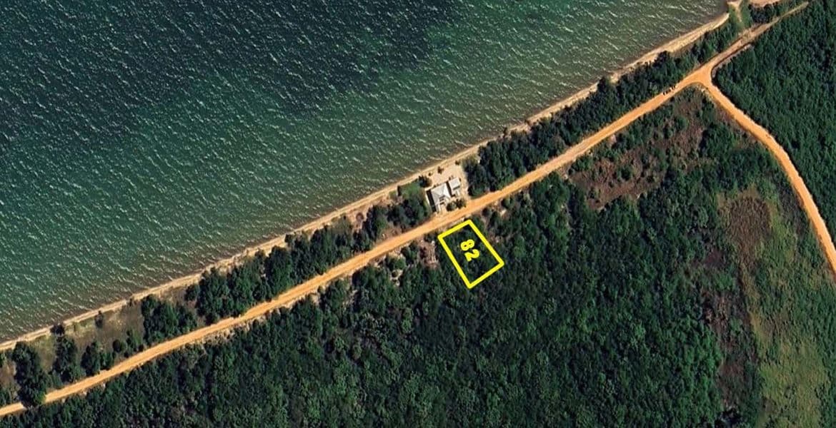 Beachview lot in Mayacan — photo 1 of 4