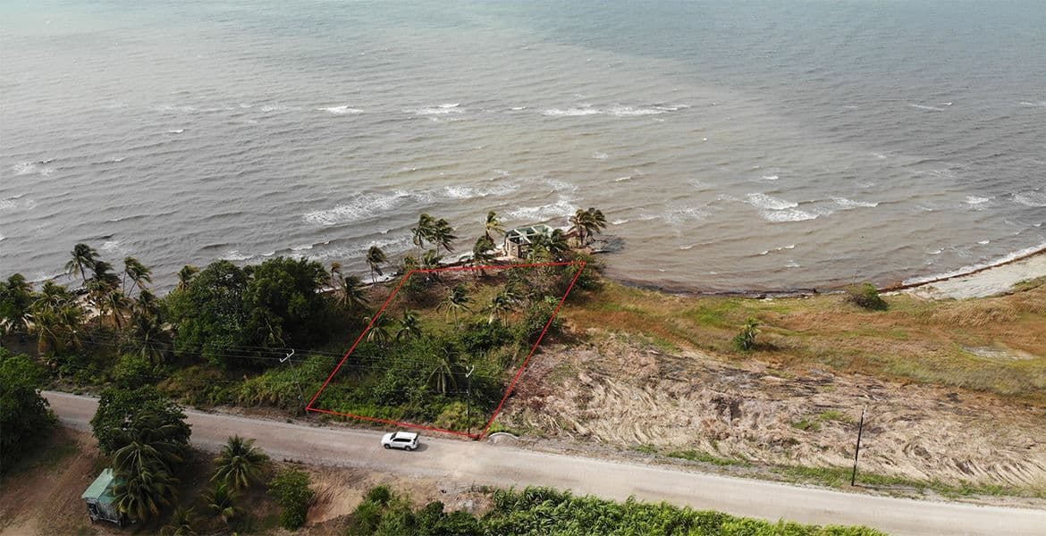 Exceptional Beachfront Lot in Dangriga — photo 1 of 6