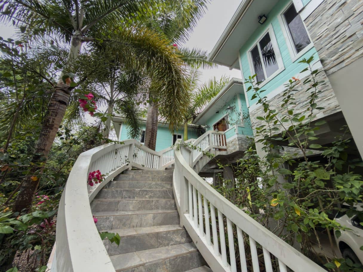 Fully Furnished Mountain View Home in Red Rock Sapodilla Ridge — Alabama, Belize