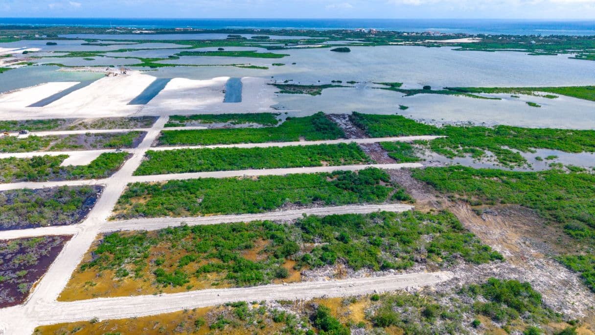 $45,000 Lots with Financing Ambergris Caye Belize — photo 1 of 16