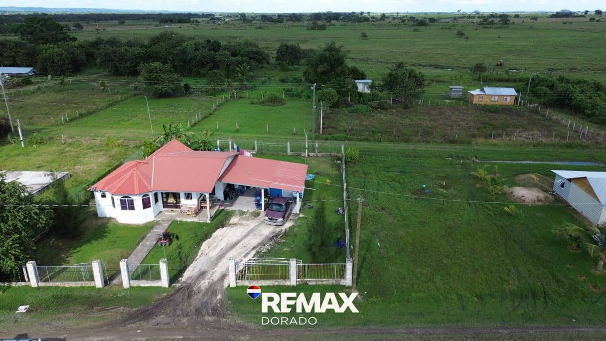 Peaceful Living in San Felipe Village – Home + Extra Lot Included — San Felipe, Belize