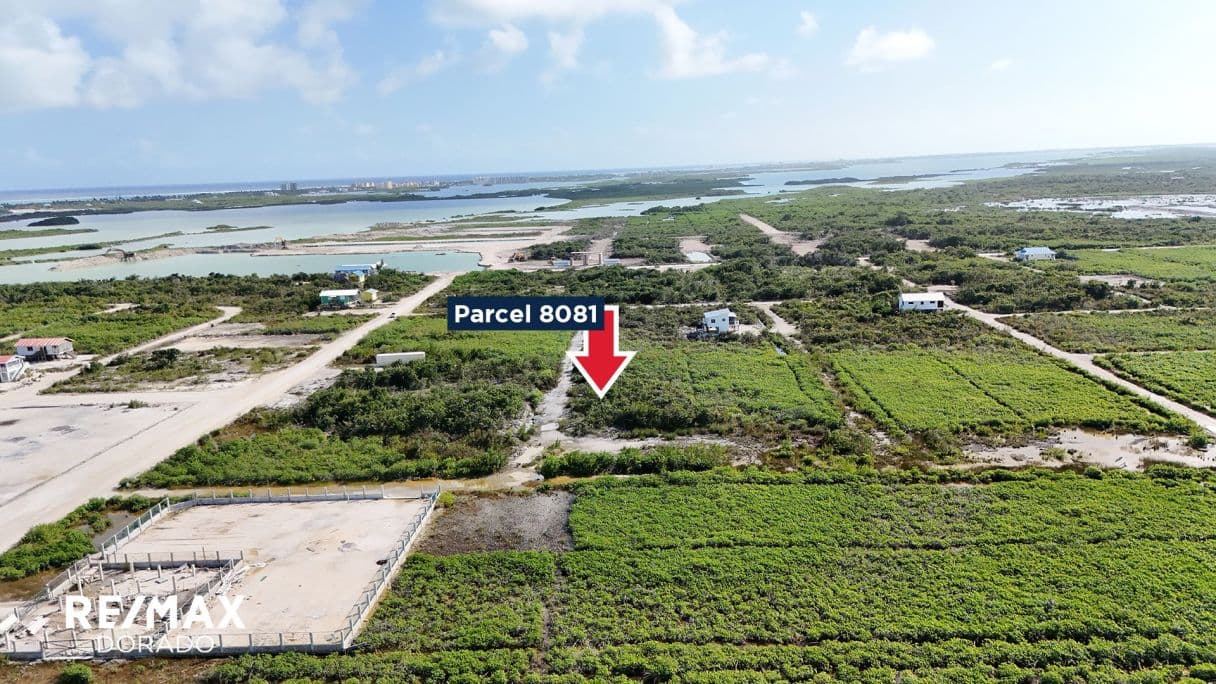 Great investment secrete beach property — photo 1 of 4