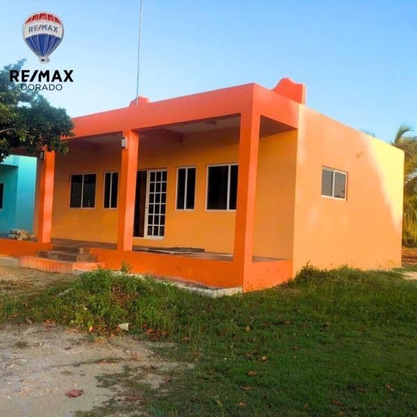 Beach Front House located at Los Pinos, Sarteneja Village — photo 1 of 6