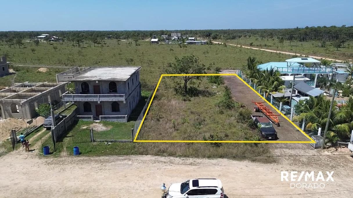Independence Village, Stann Creek, Belize — photo 1 of 4