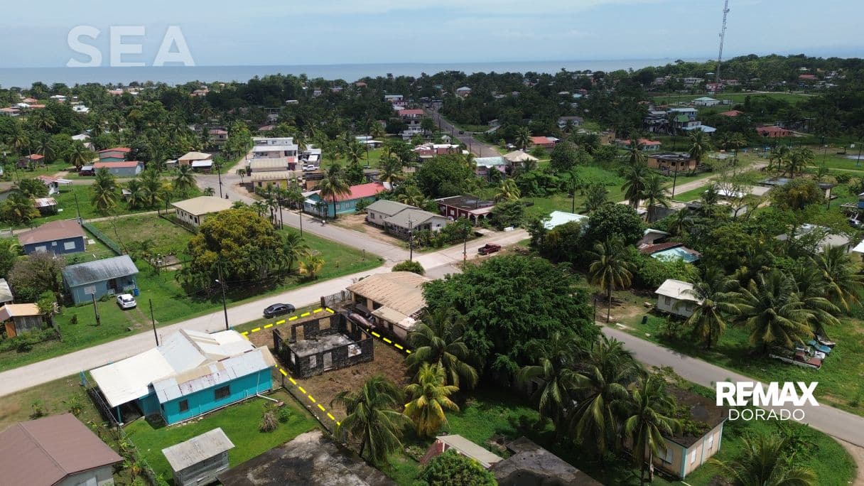 Residential/Commercial Lot for Sale – Punta Gorda Town, Belize — photo 1 of 8