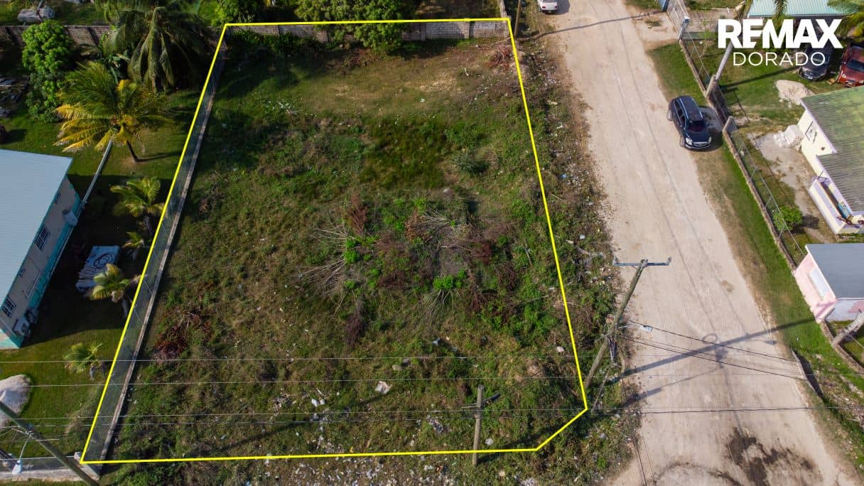 Oversized corner lot for sale in Lords Bank, Belize City — Lords Bank, Belize