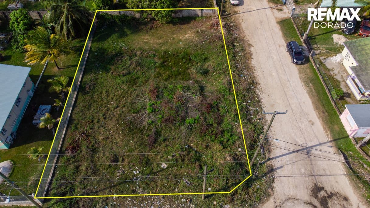 Oversized corner lot for sale in Lords Bank, Belize City — photo 1 of 10